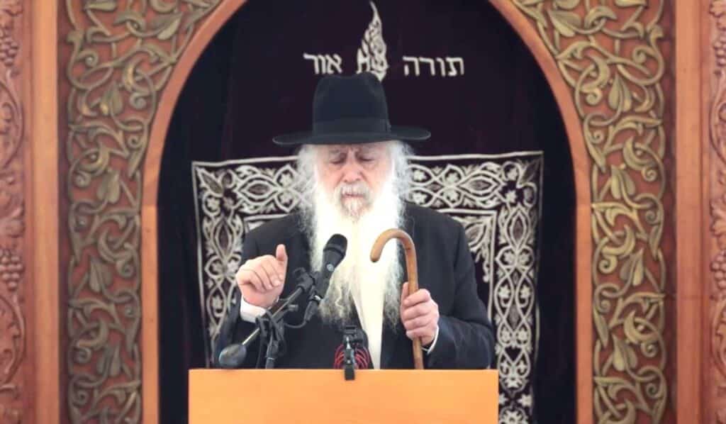 הגה"צ רבי דוד חנניה פינטו הציג את המטה המיוחס של סבו הגה"צ רבי דוד חנניה פינטו הציג את המטה המיוחס של סבו