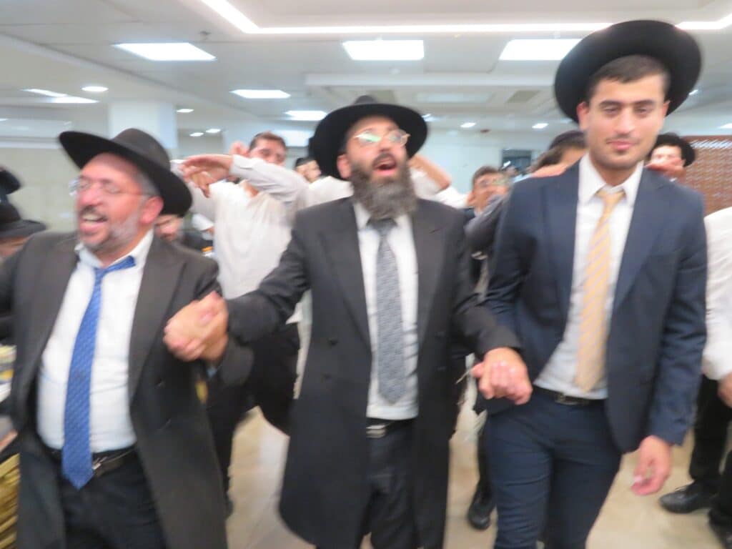 הגר"מ צדקה: "הטיפשים אומרים מי שבישיבה בית סוהר - להפך" הגר"מ צדקה: "הטיפשים אומרים מי שבישיבה בית סוהר - להפך"