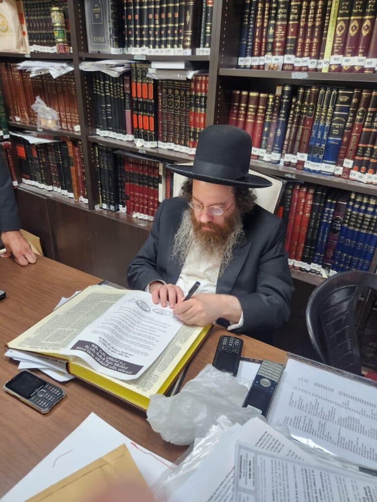 ראשי המועצה לענף הלול אצל גדולי ישראל במסגרת המערכה להישמר מרכישת ביצים בלתי מפוקחות ראשי המועצה לענף הלול אצל גדולי ישראל במסגרת המערכה להישמר מרכישת ביצים בלתי מפוקחות
