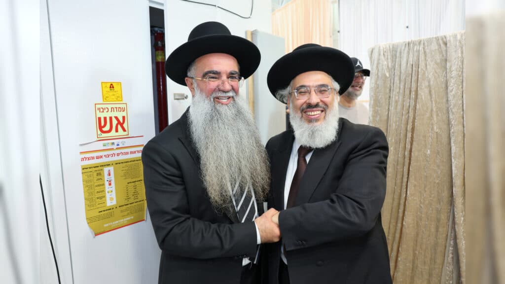 גלריה: הולבש בחלוקא דרבנן - רבה הראשון של חריש הוכתר גלריה: הולבש בחלוקא דרבנן - רבה הראשון של חריש הוכתר