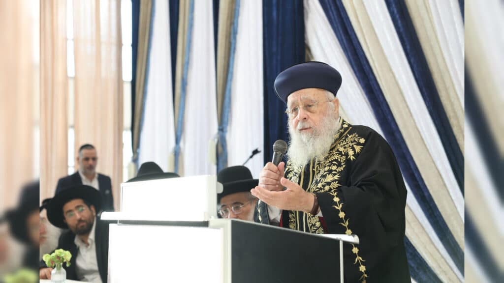 גלריה: הולבש בחלוקא דרבנן - רבה הראשון של חריש הוכתר גלריה: הולבש בחלוקא דרבנן - רבה הראשון של חריש הוכתר
