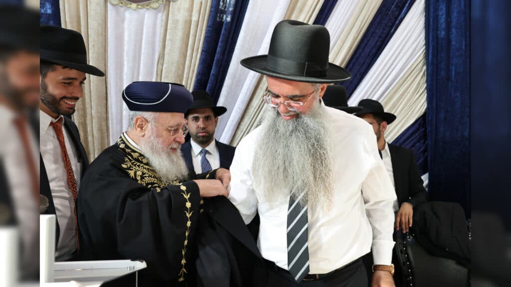 גלריה: הולבש בחלוקא דרבנן - רבה הראשון של חריש הוכתר גלריה: הולבש בחלוקא דרבנן - רבה הראשון של חריש הוכתר