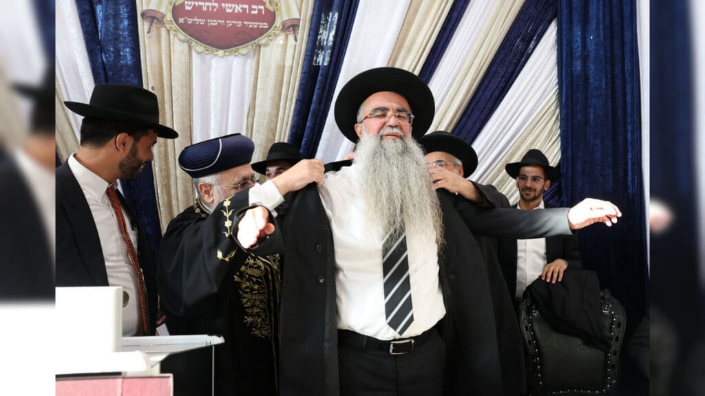 גלריה: הולבש בחלוקא דרבנן - רבה הראשון של חריש הוכתר גלריה: הולבש בחלוקא דרבנן - רבה הראשון של חריש הוכתר