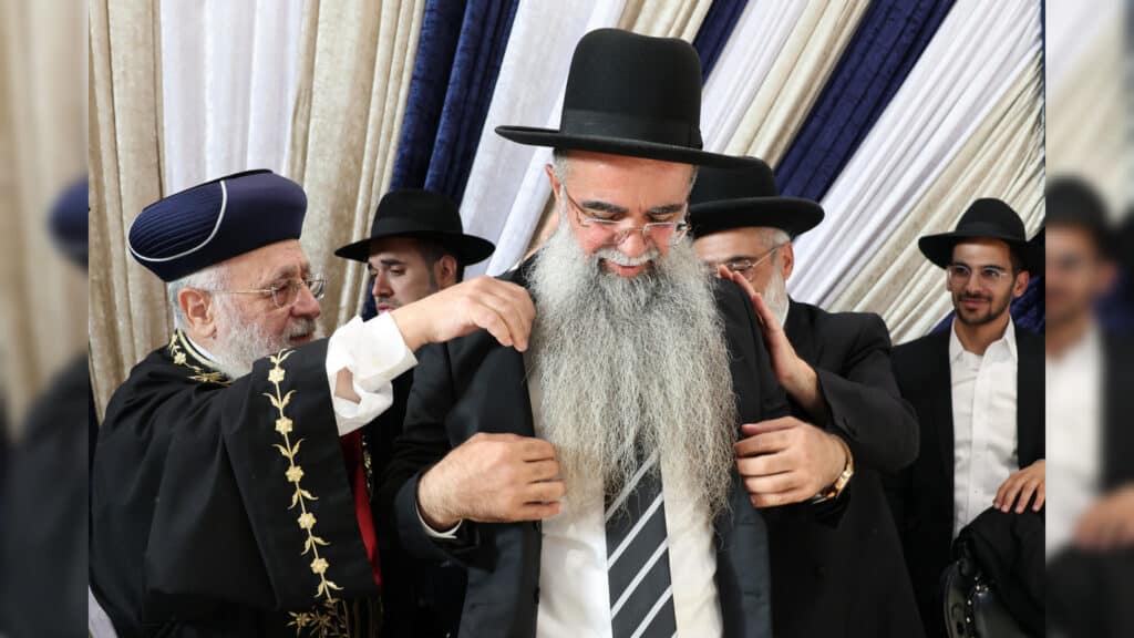 גלריה: הולבש בחלוקא דרבנן - רבה הראשון של חריש הוכתר גלריה: הולבש בחלוקא דרבנן - רבה הראשון של חריש הוכתר
