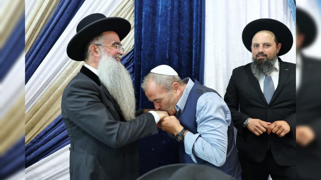 גלריה: הולבש בחלוקא דרבנן - רבה הראשון של חריש הוכתר גלריה: הולבש בחלוקא דרבנן - רבה הראשון של חריש הוכתר