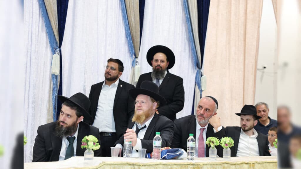 גלריה: הולבש בחלוקא דרבנן - רבה הראשון של חריש הוכתר גלריה: הולבש בחלוקא דרבנן - רבה הראשון של חריש הוכתר