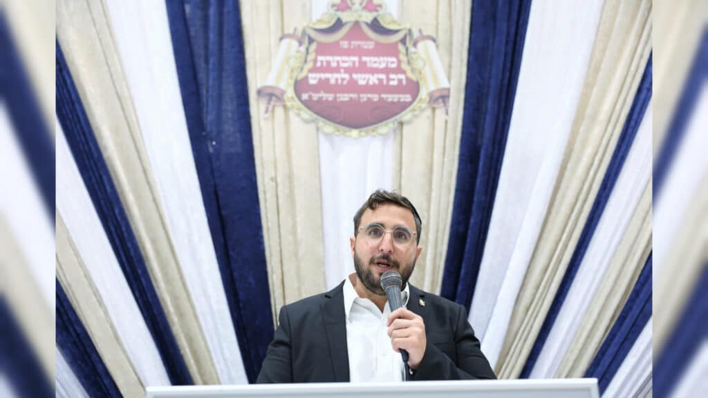 גלריה: הולבש בחלוקא דרבנן - רבה הראשון של חריש הוכתר גלריה: הולבש בחלוקא דרבנן - רבה הראשון של חריש הוכתר