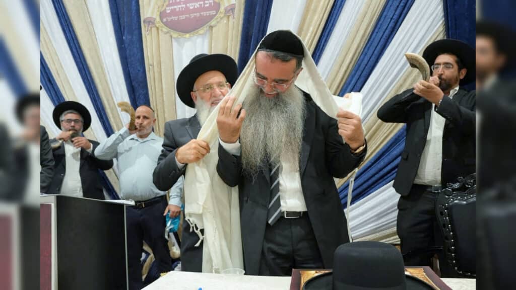 גלריה: הולבש בחלוקא דרבנן - רבה הראשון של חריש הוכתר גלריה: הולבש בחלוקא דרבנן - רבה הראשון של חריש הוכתר