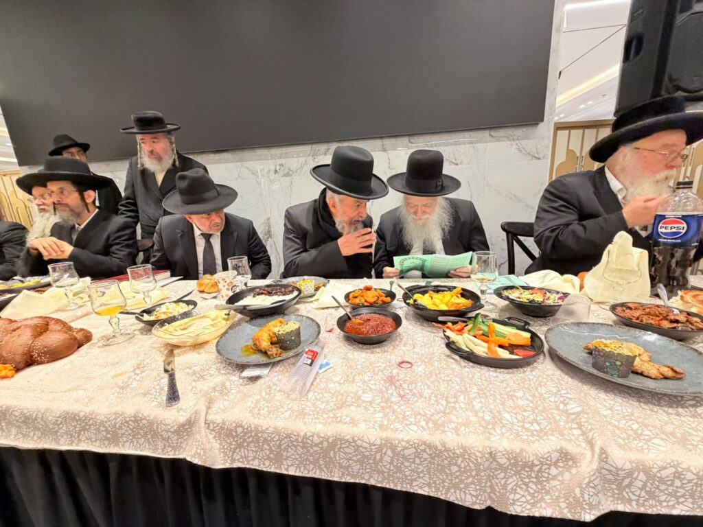 גלריה: שמחת נישואי נכדת פוסק עדת תימן הגר"י רצאבי גלריה: שמחת נישואי נכדת פוסק עדת תימן הגר"י רצאבי