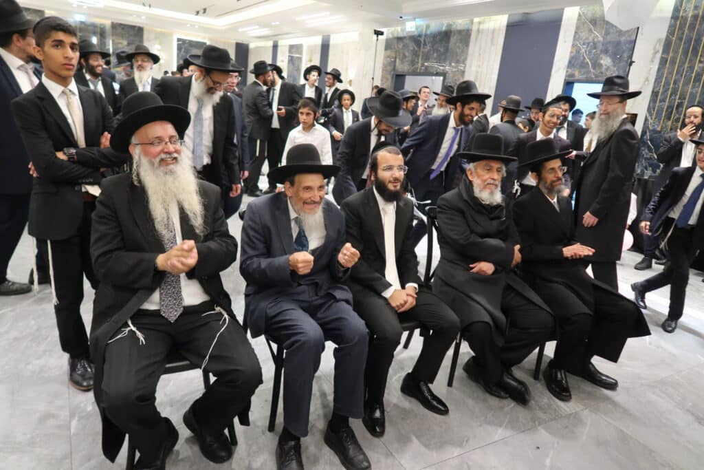 גלריה: שמחת נישואי נכדת פוסק עדת תימן הגר"י רצאבי גלריה: שמחת נישואי נכדת פוסק עדת תימן הגר"י רצאבי