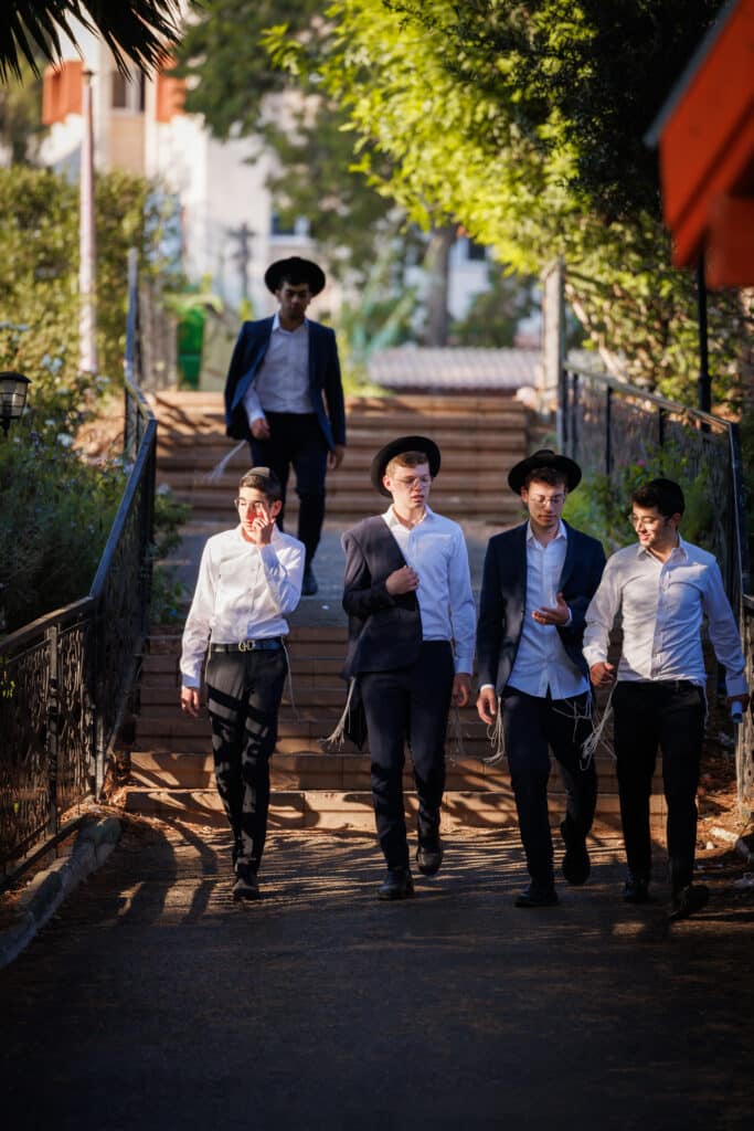 אש בעטרת שלמה: 1,350 תלמידים פתחו את זמן אלול אש בעטרת שלמה: 1,350 תלמידים פתחו את זמן אלול