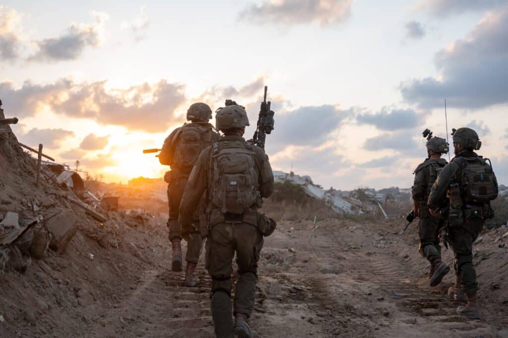 מנהרות הושמדו: חטיבת צנחנים השלימו 3 חודשים ברצועה מנהרות הושמדו: חטיבת צנחנים השלימו 3 חודשים ברצועה