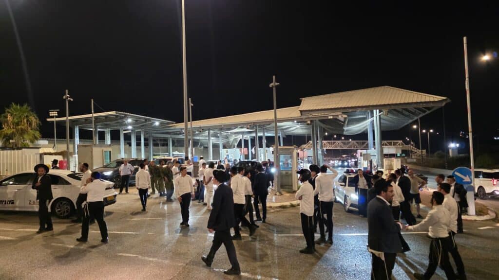 20 יום בכלא: הוארך מעצרו של נכד ראש הישיבה 20 יום בכלא: הוארך מעצרו של נכד ראש הישיבה