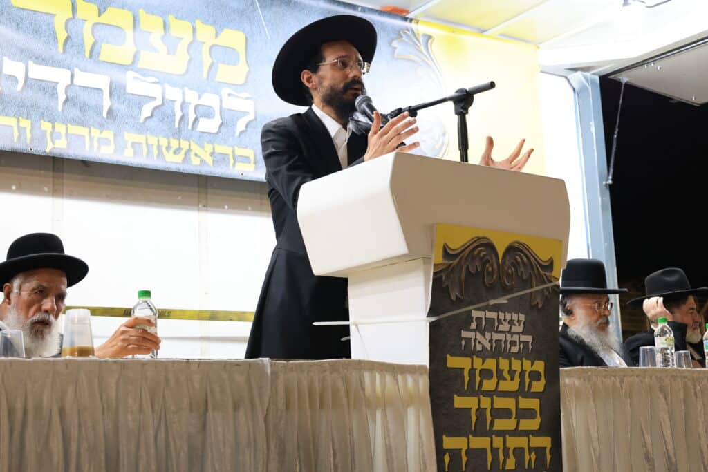 עצרת מחאה מול חומות כלא 10: "לא מעניינים אותם חיילים" עצרת מחאה מול חומות כלא 10: "לא מעניינים אותם חיילים"