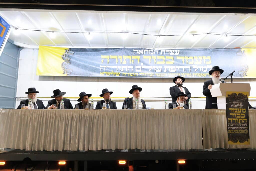 עצרת מחאה מול חומות כלא 10: "לא מעניינים אותם חיילים" עצרת מחאה מול חומות כלא 10: "לא מעניינים אותם חיילים"