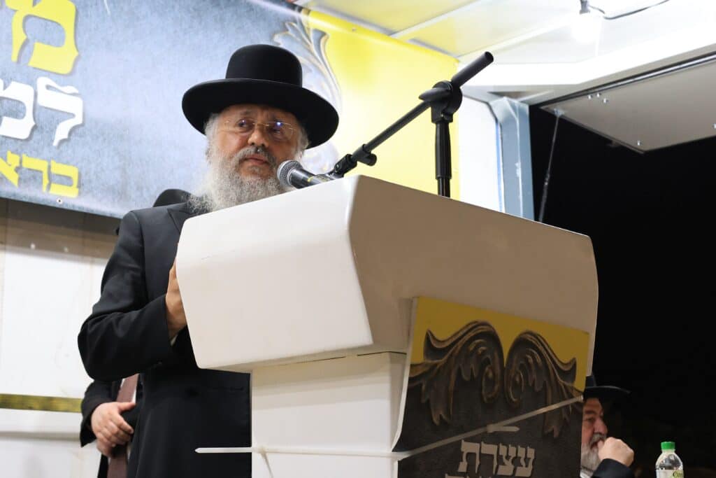 עצרת מחאה מול חומות כלא 10: "לא מעניינים אותם חיילים" עצרת מחאה מול חומות כלא 10: "לא מעניינים אותם חיילים"