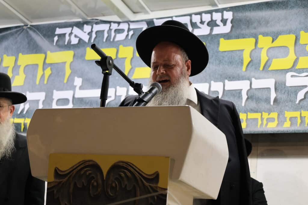 עצרת מחאה מול חומות כלא 10: "לא מעניינים אותם חיילים" עצרת מחאה מול חומות כלא 10: "לא מעניינים אותם חיילים"