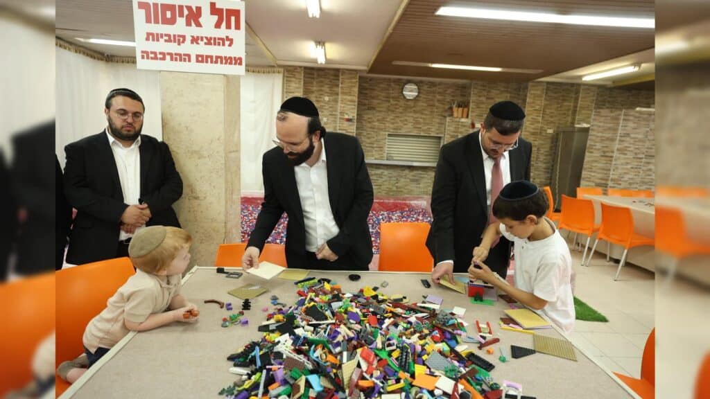 עשרות אלפי מבקרים בפארק האטרקציות הבינלאומי 'חיות בקוביות' בבני ברק עשרות אלפי מבקרים בפארק האטרקציות הבינלאומי 'חיות בקוביות' בבני ברק