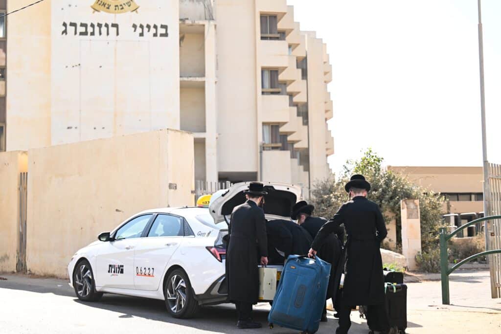 חזו חזו: ישיבות צאנז פתחו את 'זמן חורף' ברוב עם והדר חזו חזו: ישיבות צאנז פתחו את 'זמן חורף' ברוב עם והדר