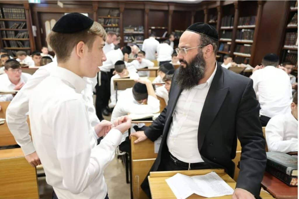 פתיחת זמן אלול בישיבת שערי שמועות בראשות הגאון רבי אריה שפירא שליט"א פתיחת זמן אלול בישיבת שערי שמועות בראשות הגאון רבי אריה שפירא שליט"א