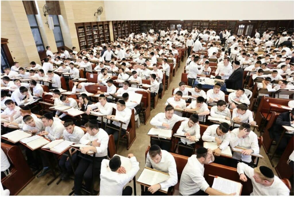 פתיחת זמן אלול בישיבת שערי שמועות בראשות הגאון רבי אריה שפירא שליט"א פתיחת זמן אלול בישיבת שערי שמועות בראשות הגאון רבי אריה שפירא שליט"א