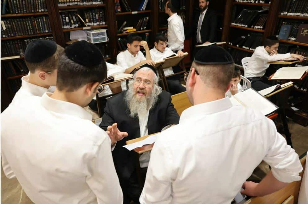 פתיחת זמן אלול בישיבת שערי שמועות בראשות הגאון רבי אריה שפירא שליט"א פתיחת זמן אלול בישיבת שערי שמועות בראשות הגאון רבי אריה שפירא שליט"א