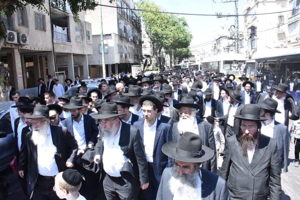 במעמד גדולי ישראל: בתו של מרן הגרי"ש אלישיב הובאה למנוחות במעמד גדולי ישראל: בתו של מרן הגרי"ש אלישיב הובאה למנוחות