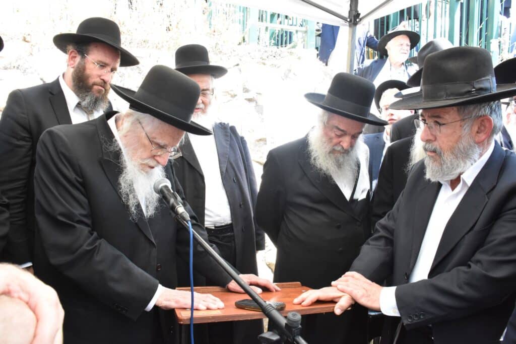 במעמד גדולי ישראל: בתו של מרן הגרי"ש אלישיב הובאה למנוחות במעמד גדולי ישראל: בתו של מרן הגרי"ש אלישיב הובאה למנוחות
