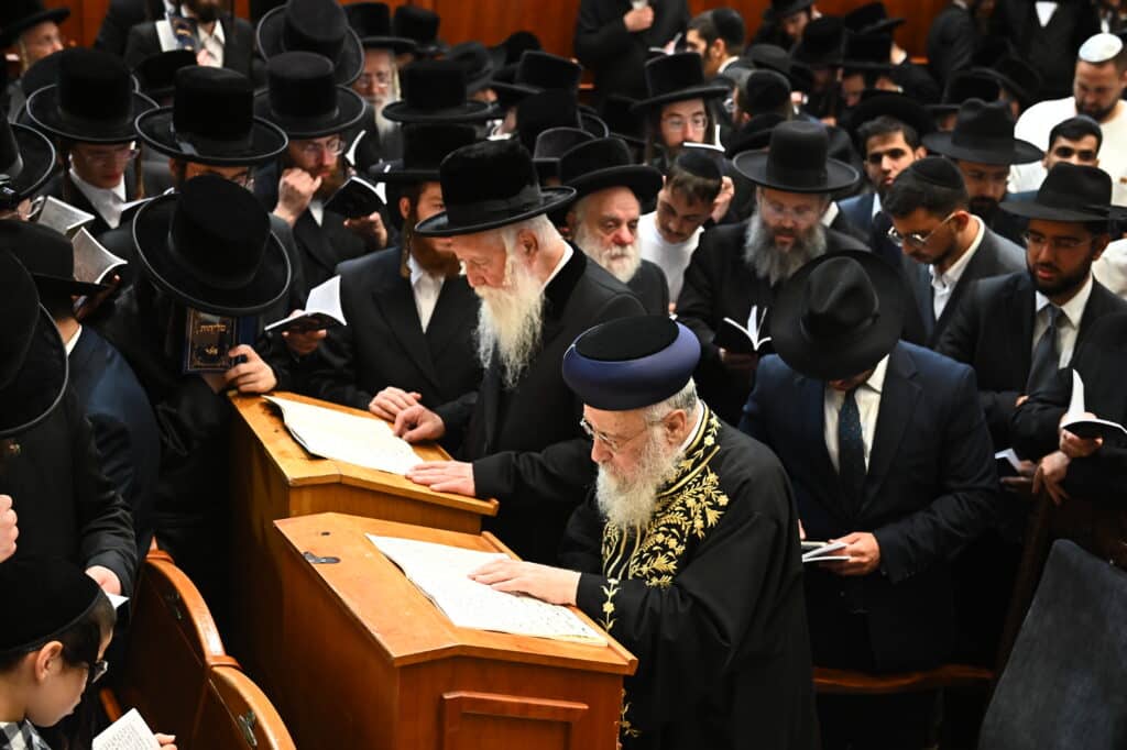 אלפי מתחזקים במעמד סליחות היסטורי בבית המדרש בעלזא בירושלים אלפי מתחזקים במעמד סליחות היסטורי בבית המדרש בעלזא בירושלים