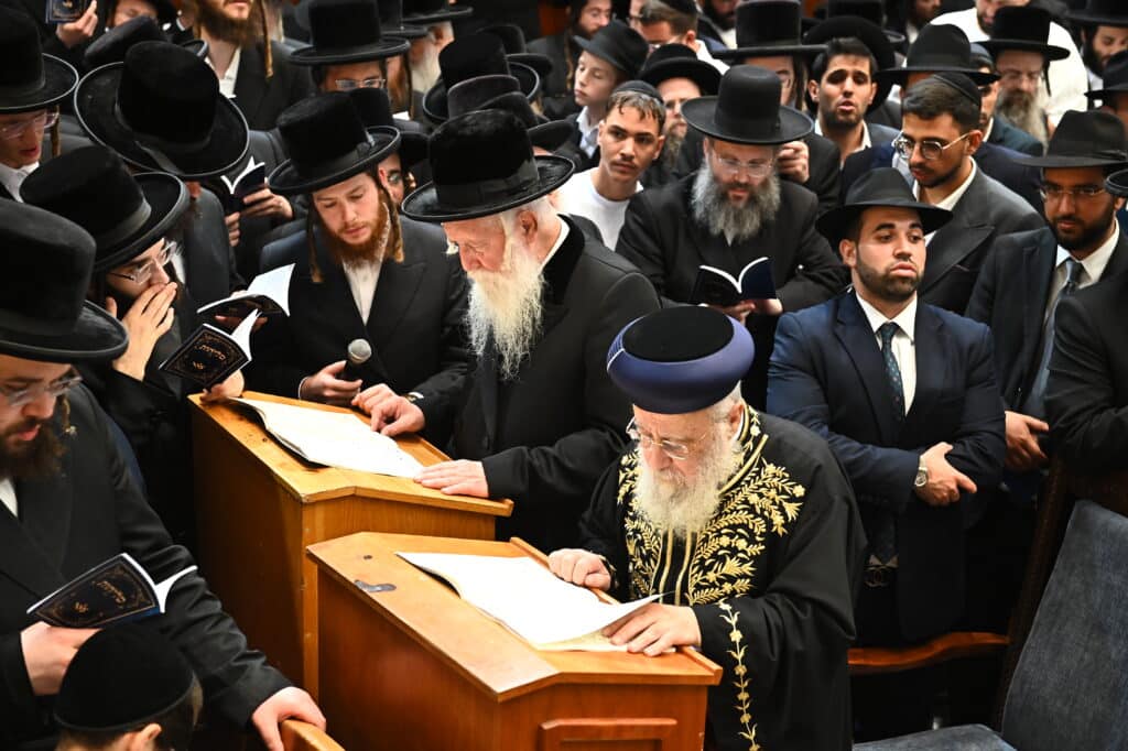 אלפי מתחזקים במעמד סליחות היסטורי בבית המדרש בעלזא בירושלים אלפי מתחזקים במעמד סליחות היסטורי בבית המדרש בעלזא בירושלים