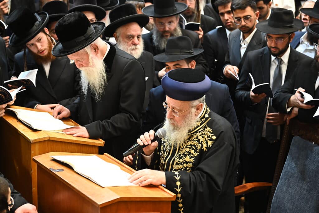 אלפי מתחזקים במעמד סליחות היסטורי בבית המדרש בעלזא בירושלים אלפי מתחזקים במעמד סליחות היסטורי בבית המדרש בעלזא בירושלים