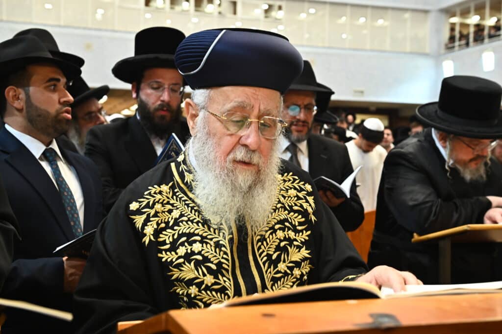 אלפי מתחזקים במעמד סליחות היסטורי בבית המדרש בעלזא בירושלים אלפי מתחזקים במעמד סליחות היסטורי בבית המדרש בעלזא בירושלים