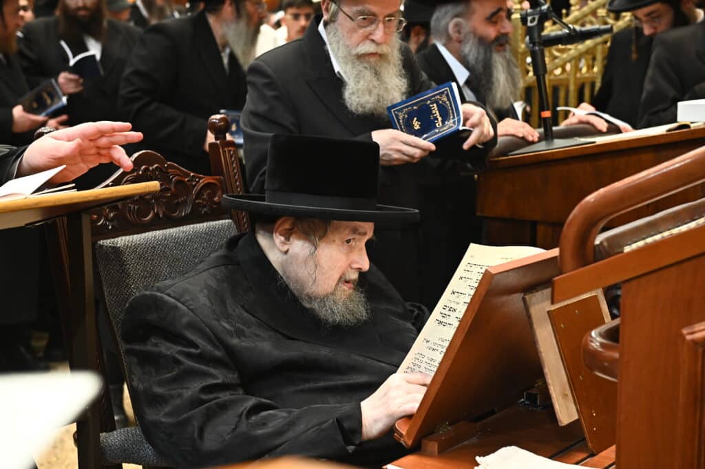 אלפי מתחזקים במעמד סליחות היסטורי בבית המדרש בעלזא בירושלים אלפי מתחזקים במעמד סליחות היסטורי בבית המדרש בעלזא בירושלים