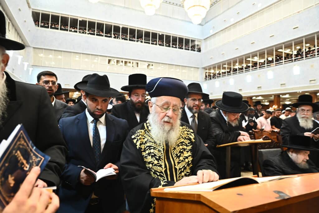 אלפי מתחזקים במעמד סליחות היסטורי בבית המדרש בעלזא בירושלים אלפי מתחזקים במעמד סליחות היסטורי בבית המדרש בעלזא בירושלים