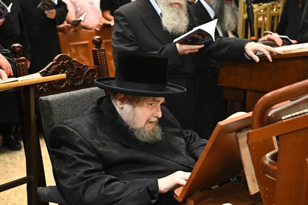אלפי מתחזקים במעמד סליחות היסטורי בבית המדרש בעלזא בירושלים אלפי מתחזקים במעמד סליחות היסטורי בבית המדרש בעלזא בירושלים