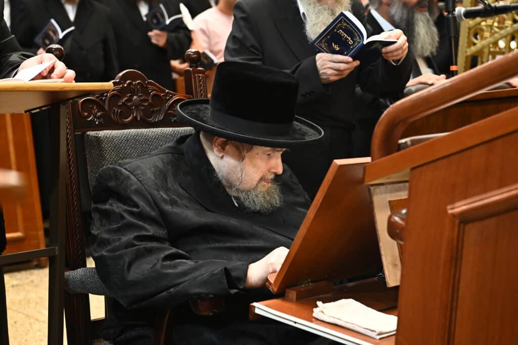 אלפי מתחזקים במעמד סליחות היסטורי בבית המדרש בעלזא בירושלים אלפי מתחזקים במעמד סליחות היסטורי בבית המדרש בעלזא בירושלים