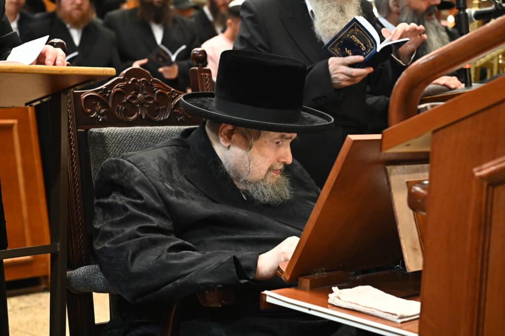 אלפי מתחזקים במעמד סליחות היסטורי בבית המדרש בעלזא בירושלים אלפי מתחזקים במעמד סליחות היסטורי בבית המדרש בעלזא בירושלים