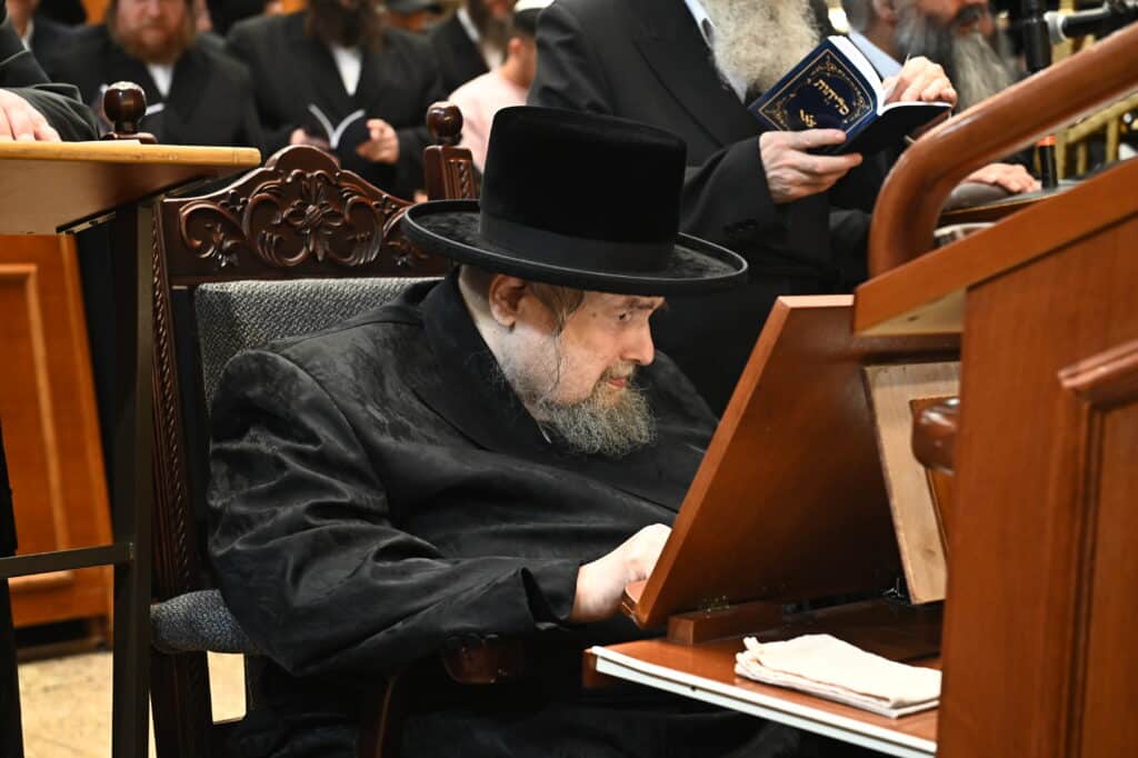 אלפי מתחזקים במעמד סליחות היסטורי בבית המדרש בעלזא בירושלים אלפי מתחזקים במעמד סליחות היסטורי בבית המדרש בעלזא בירושלים