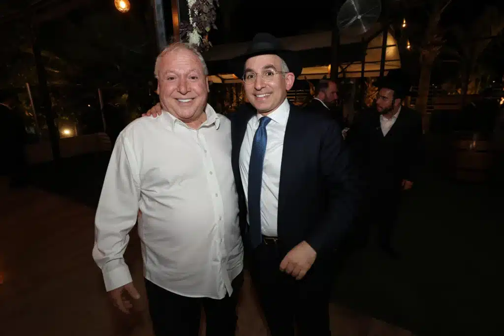 גלריה: מנכ"ל משרד הפנים חגג בר מצווה לבנו - כולם התייצבו גלריה: מנכ"ל משרד הפנים חגג בר מצווה לבנו - כולם התייצבו
