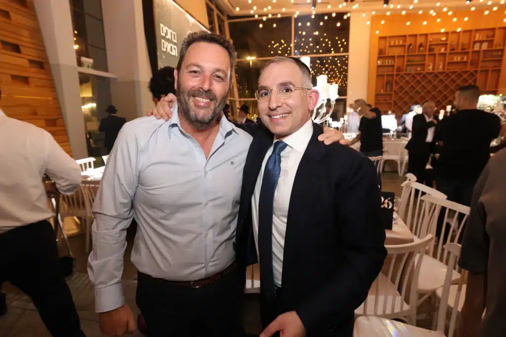 גלריה: מנכ"ל משרד הפנים חגג בר מצווה לבנו - כולם התייצבו גלריה: מנכ"ל משרד הפנים חגג בר מצווה לבנו - כולם התייצבו