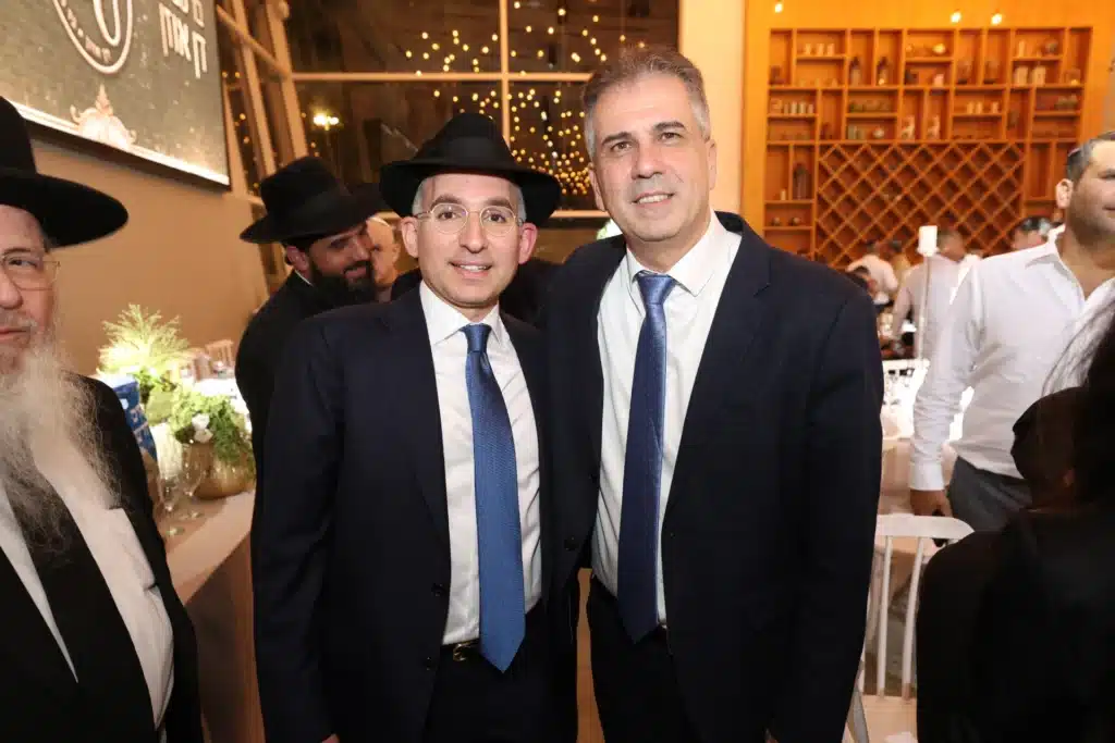 גלריה: מנכ"ל משרד הפנים חגג בר מצווה לבנו - כולם התייצבו גלריה: מנכ"ל משרד הפנים חגג בר מצווה לבנו - כולם התייצבו