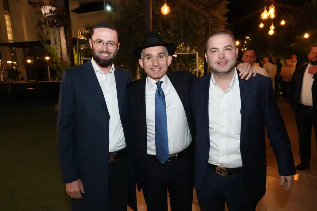 גלריה: מנכ"ל משרד הפנים חגג בר מצווה לבנו - כולם התייצבו גלריה: מנכ"ל משרד הפנים חגג בר מצווה לבנו - כולם התייצבו