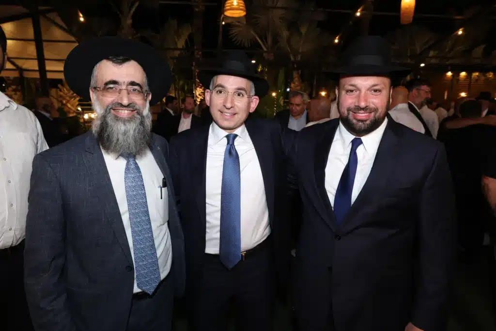 גלריה: מנכ"ל משרד הפנים חגג בר מצווה לבנו - כולם התייצבו גלריה: מנכ"ל משרד הפנים חגג בר מצווה לבנו - כולם התייצבו