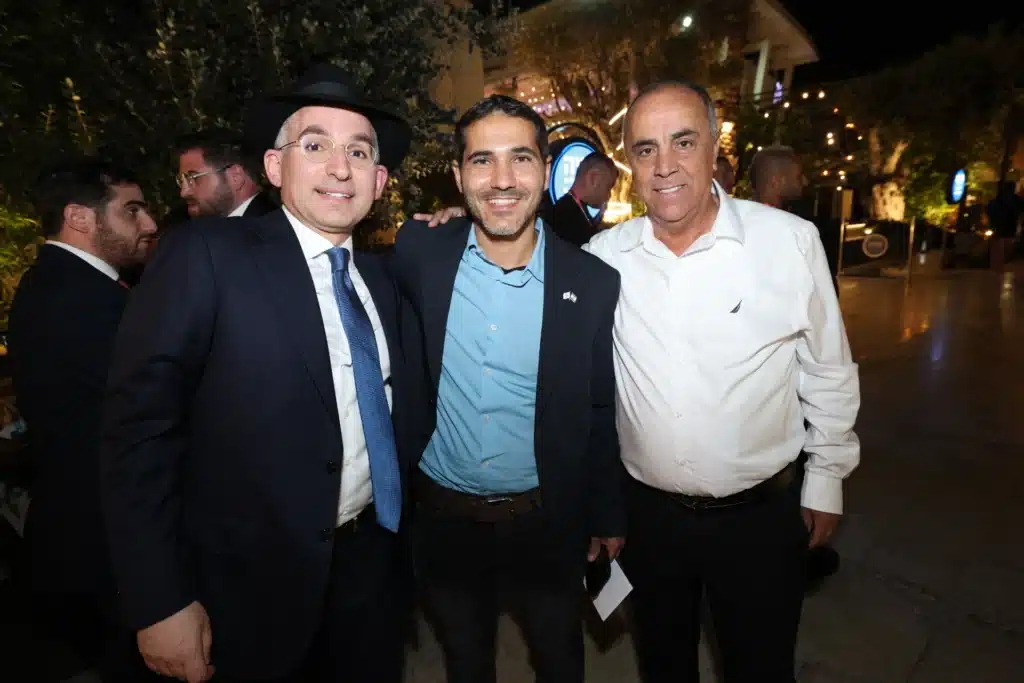 גלריה: מנכ"ל משרד הפנים חגג בר מצווה לבנו - כולם התייצבו גלריה: מנכ"ל משרד הפנים חגג בר מצווה לבנו - כולם התייצבו