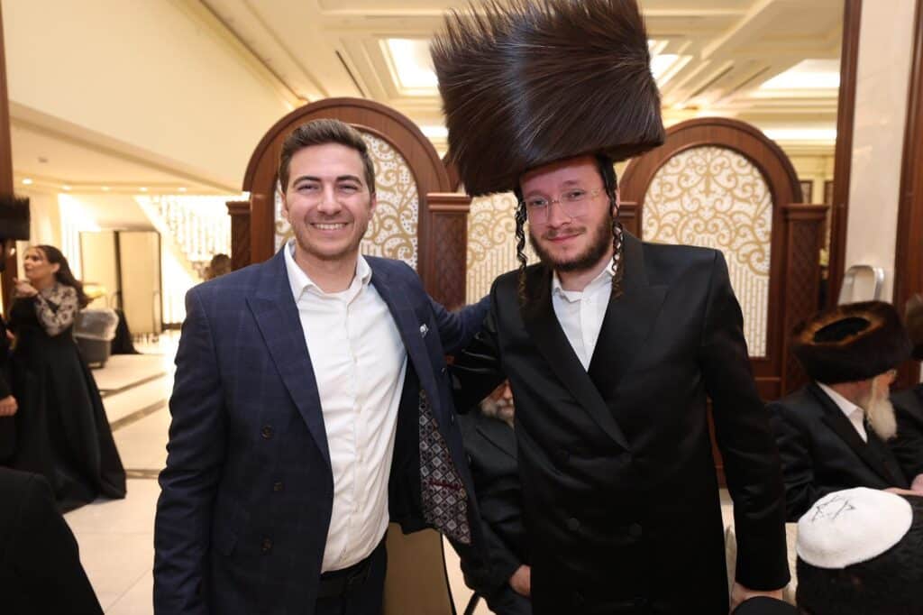 גלריה: שמחת הנישואין לאיש היח"צ ונאמן ביתו של אדמו"ר מביאלא גלריה: שמחת הנישואין לאיש היח"צ ונאמן ביתו של אדמו"ר מביאלא
