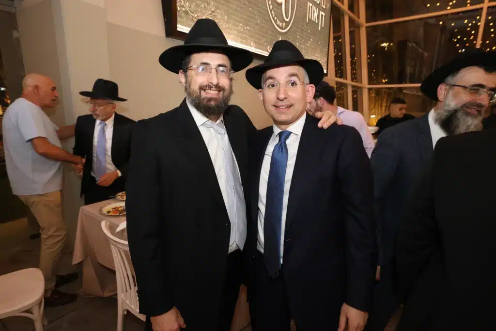 גלריה: מנכ"ל משרד הפנים חגג בר מצווה לבנו - כולם התייצבו גלריה: מנכ"ל משרד הפנים חגג בר מצווה לבנו - כולם התייצבו