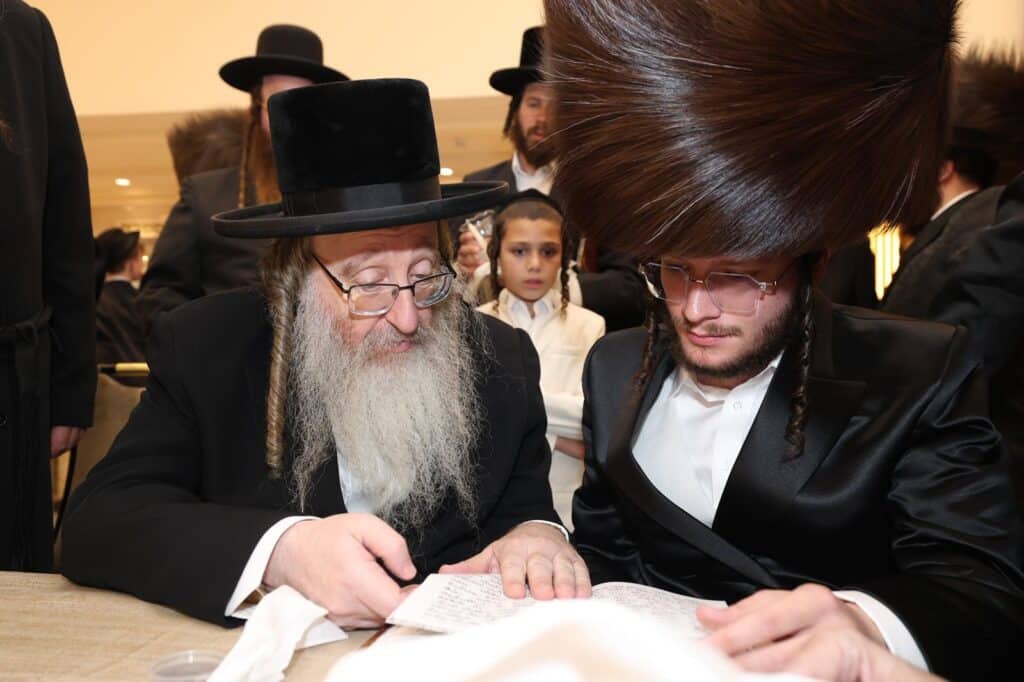 גלריה: שמחת הנישואין לאיש היח"צ ונאמן ביתו של אדמו"ר מביאלא גלריה: שמחת הנישואין לאיש היח"צ ונאמן ביתו של אדמו"ר מביאלא