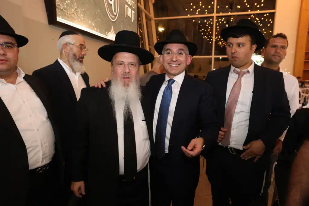 גלריה: מנכ"ל משרד הפנים חגג בר מצווה לבנו - כולם התייצבו גלריה: מנכ"ל משרד הפנים חגג בר מצווה לבנו - כולם התייצבו