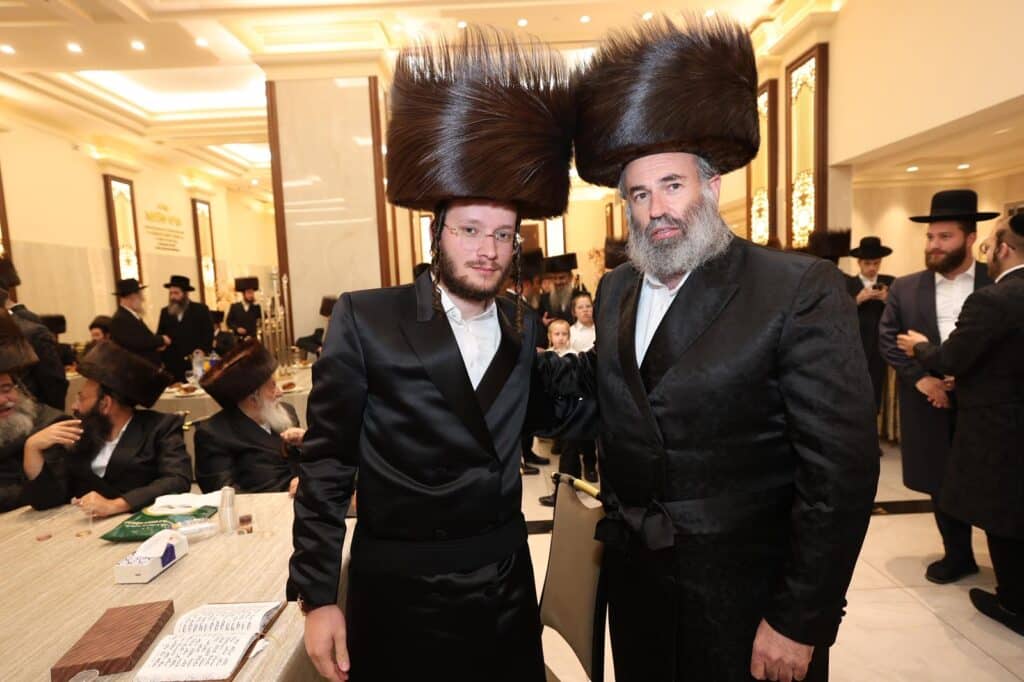 גלריה: שמחת הנישואין לאיש היח"צ ונאמן ביתו של אדמו"ר מביאלא גלריה: שמחת הנישואין לאיש היח"צ ונאמן ביתו של אדמו"ר מביאלא
