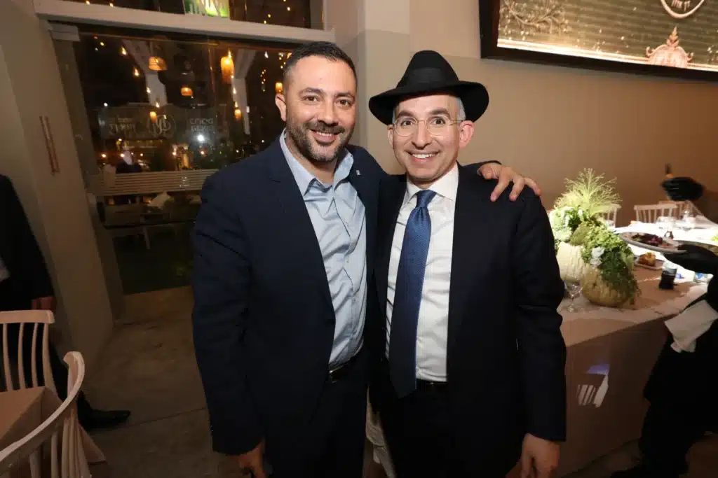 גלריה: מנכ"ל משרד הפנים חגג בר מצווה לבנו - כולם התייצבו גלריה: מנכ"ל משרד הפנים חגג בר מצווה לבנו - כולם התייצבו